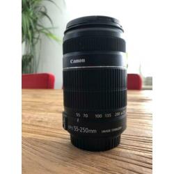 Canon EF-S 55-250mm f/4 5,6 lens