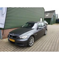 BMW 3-serie Touring 320i Dynamic Executive